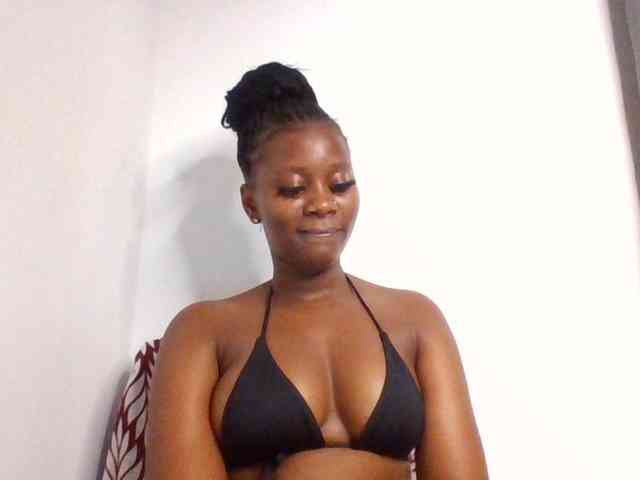 Wetpussieyy webcam