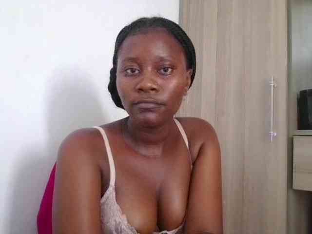 Wetpussieyy webcam