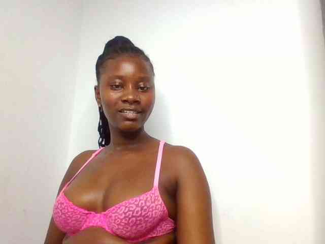 Wetpussieyy webcam