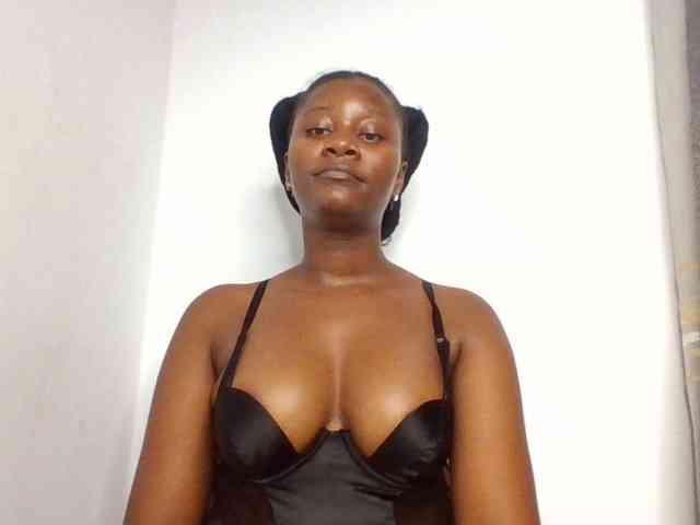 Wetpussieyy webcam