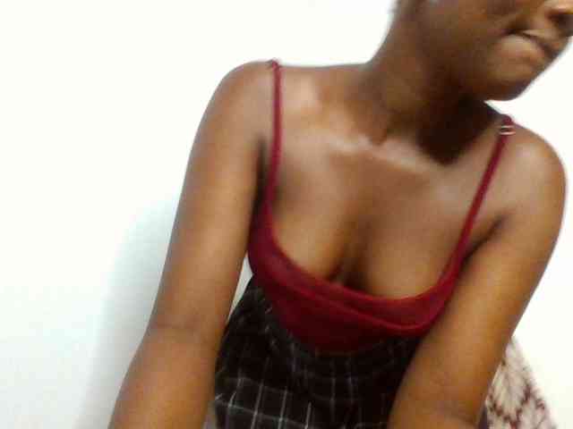 Wetpussieyy webcam