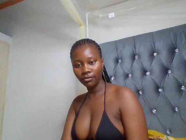 Wetpussieyy webcam