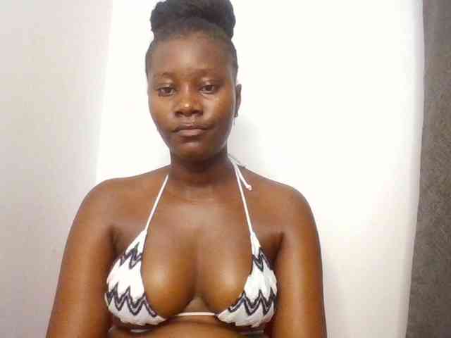 Wetpussieyy webcam