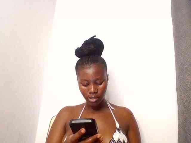 Wetpussieyy webcam