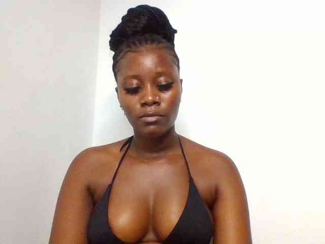 Wetpussieyy webcam