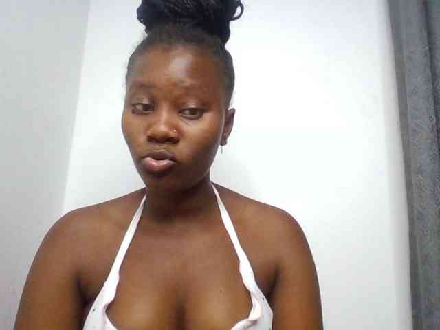 Wetpussieyy webcam