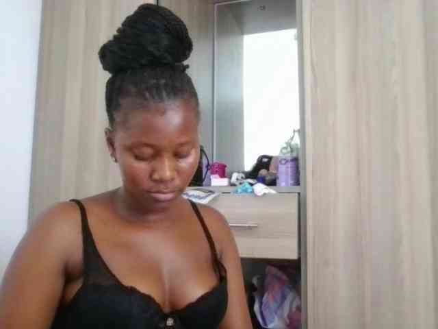 Wetpussieyy webcam