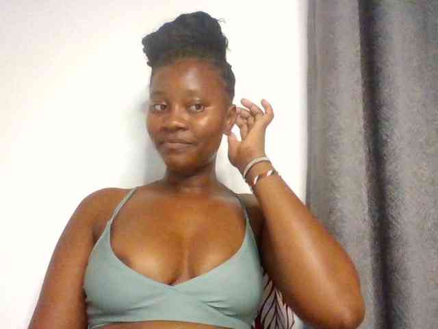 Wetpussieyy webcam