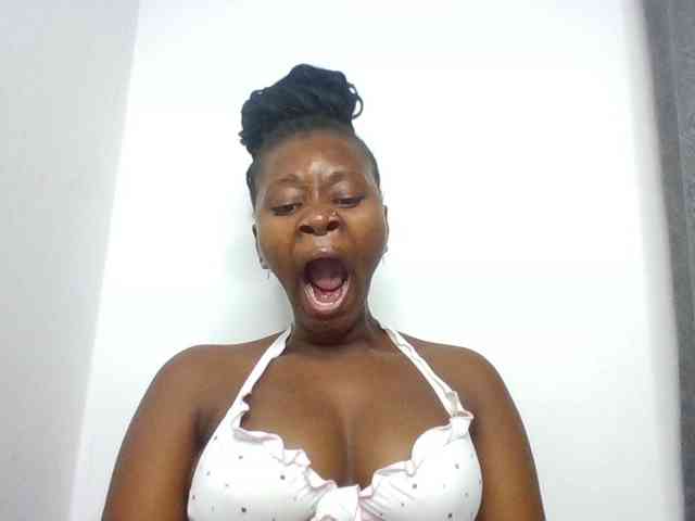 Wetpussieyy webcam