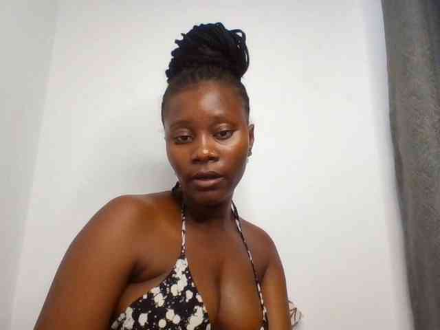 Wetpussieyy webcam