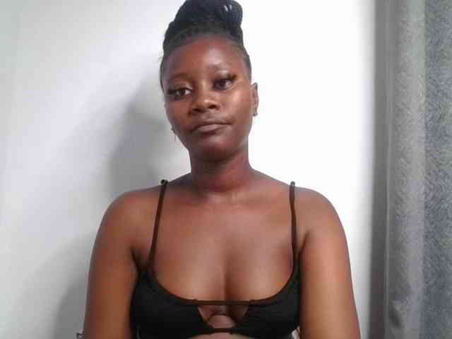 Wetpussieyy webcam