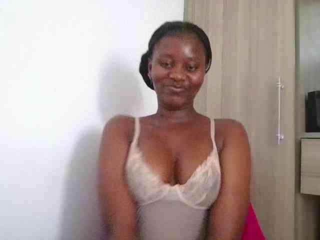 Wetpussieyy webcam