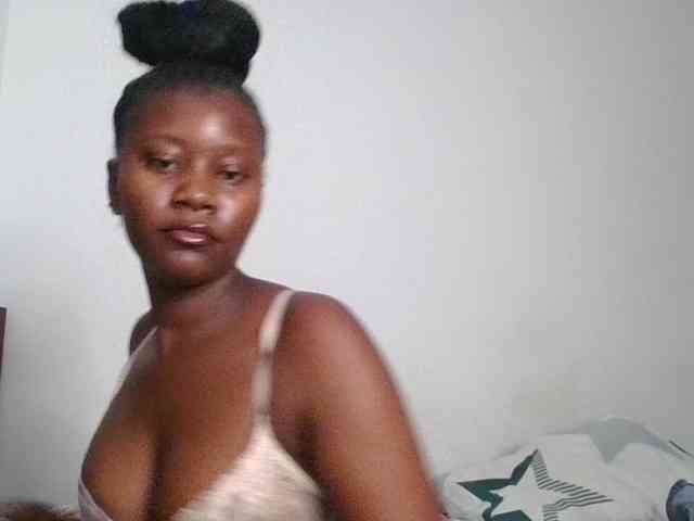 Wetpussieyy webcam