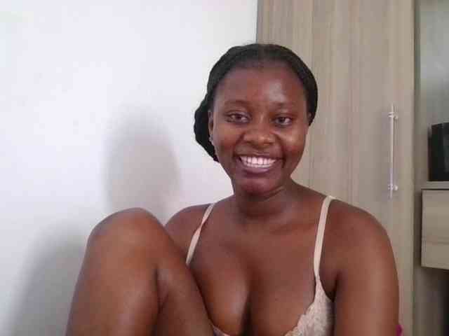 Wetpussieyy webcam
