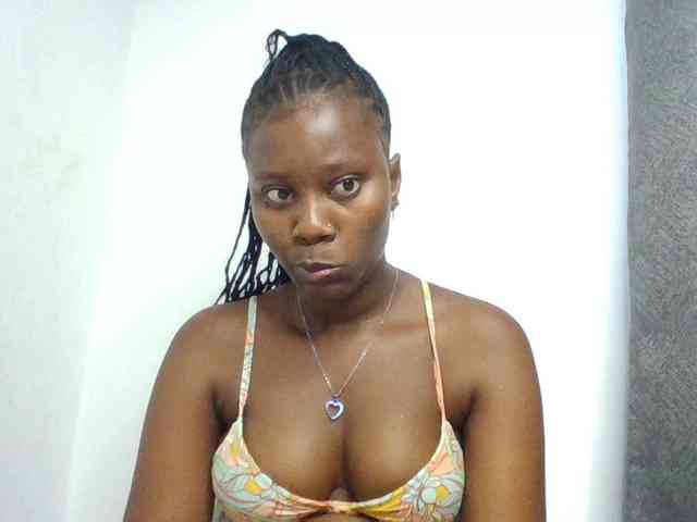 Wetpussieyy webcam