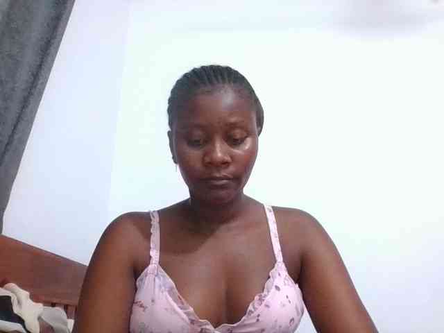 Wetpussieyy webcam