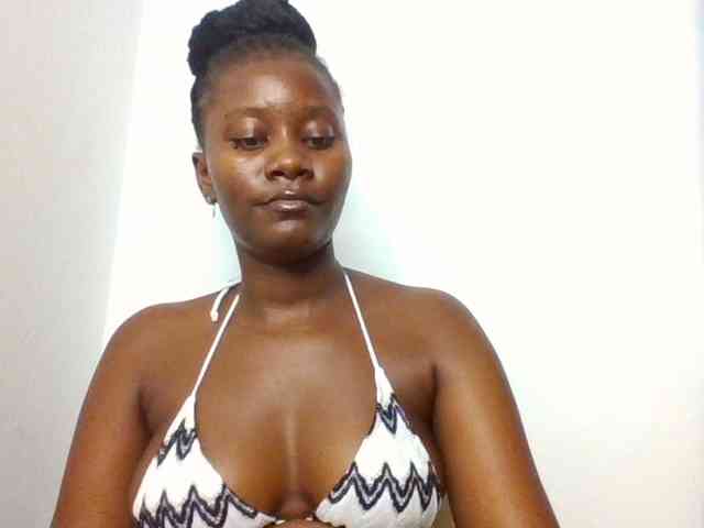 Wetpussieyy webcam