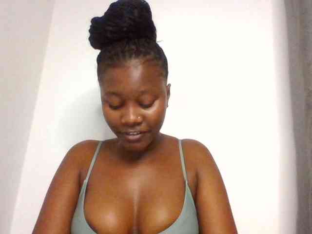 Wetpussieyy webcam