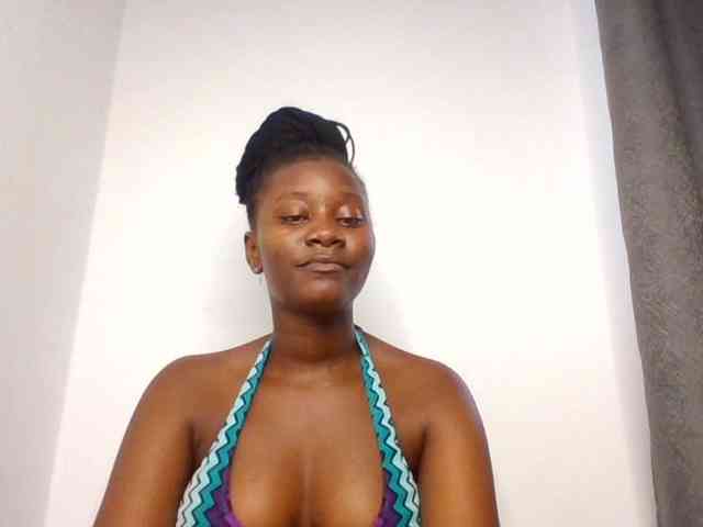 Wetpussieyy webcam