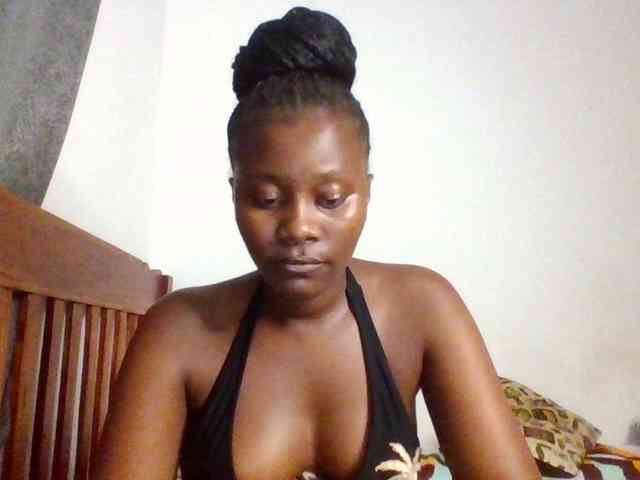 Wetpussieyy webcam