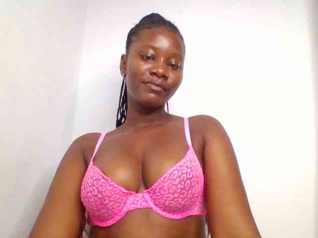Wetpussieyy webcam