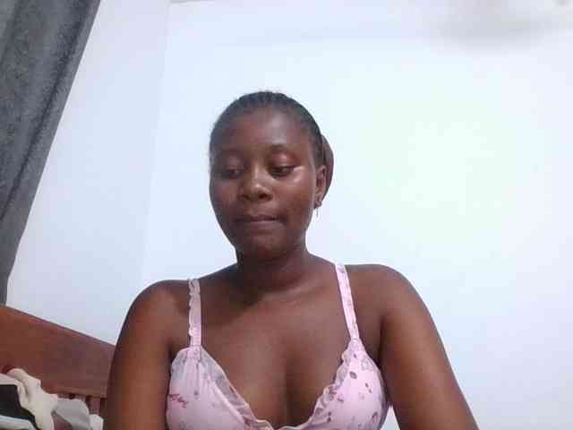 Wetpussieyy webcam