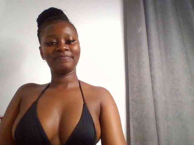 Wetpussieyy webcam