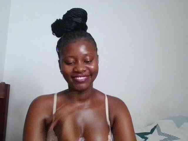 Wetpussieyy webcam