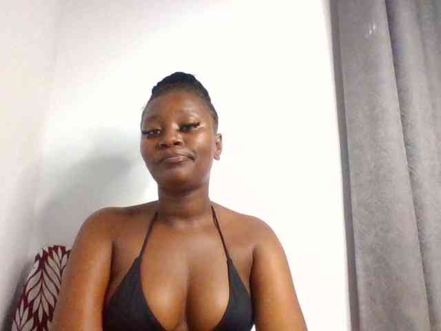 Wetpussieyy webcam