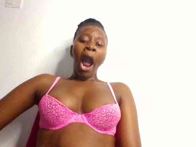 Wetpussieyy webcam