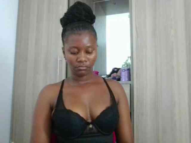 Wetpussieyy webcam