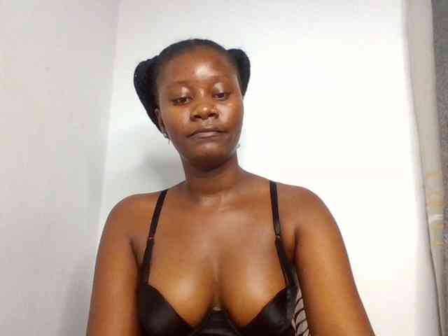 Wetpussieyy webcam