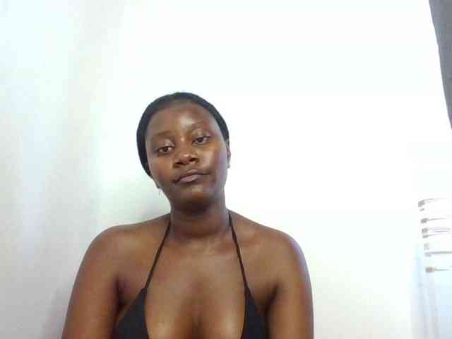 Wetpussieyy webcam