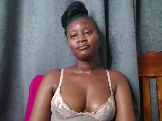 Wetpussieyy webcam
