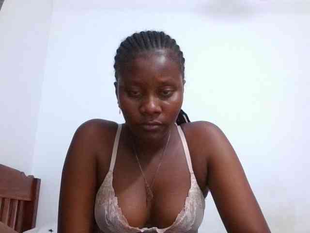 Wetpussieyy webcam