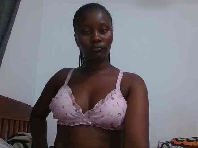 Wetpussieyy webcam