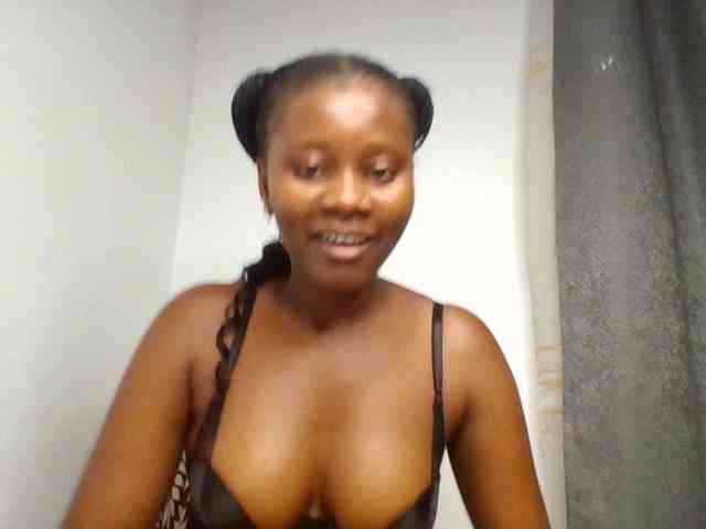 Wetpussieyy webcam