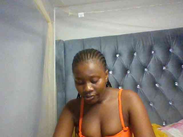 Wetpussieyy webcam