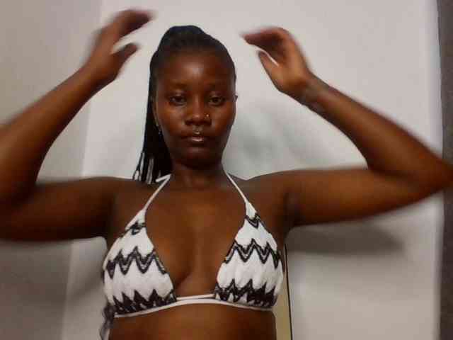 Wetpussieyy webcam