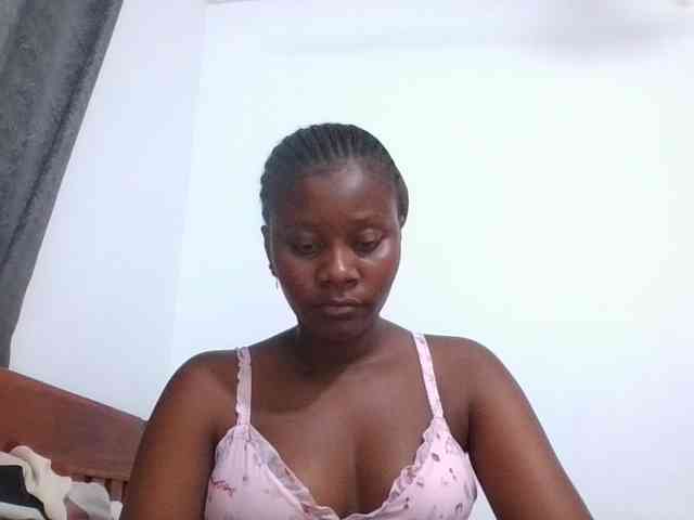 Wetpussieyy webcam