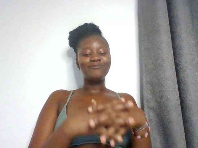 Wetpussieyy webcam