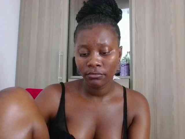 Wetpussieyy webcam