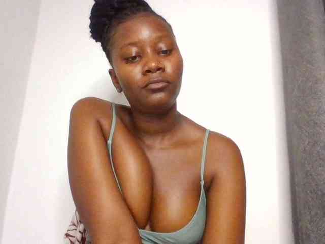 Wetpussieyy webcam