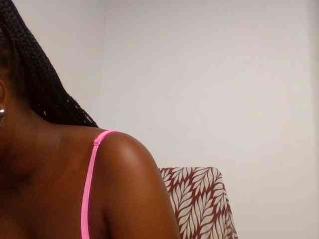 Wetpussieyy webcam