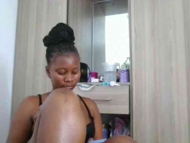 Wetpussieyy webcam