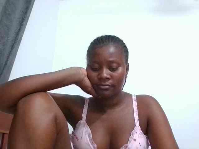 Wetpussieyy webcam
