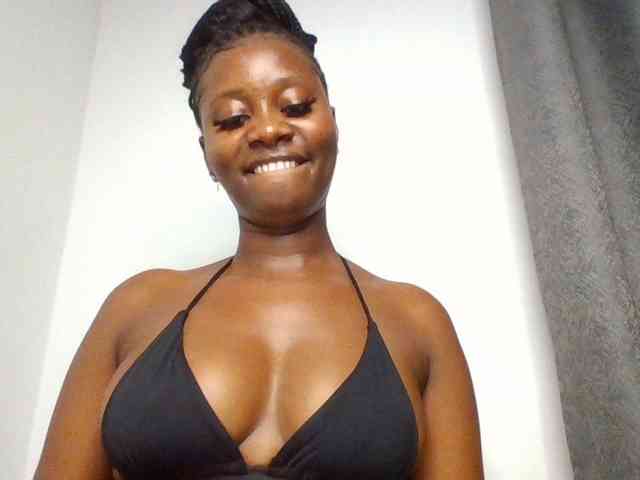 Wetpussieyy webcam