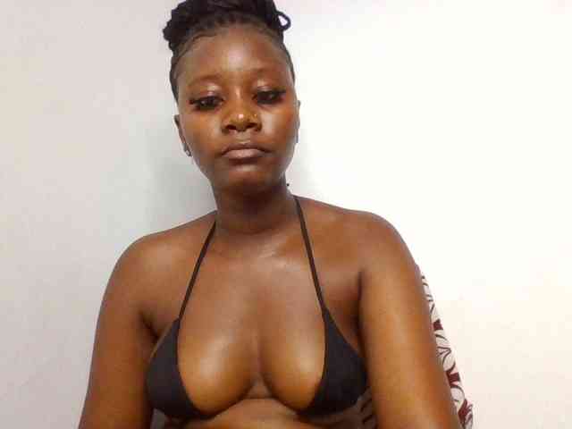 Wetpussieyy webcam