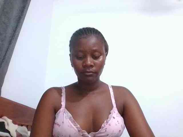 Wetpussieyy webcam