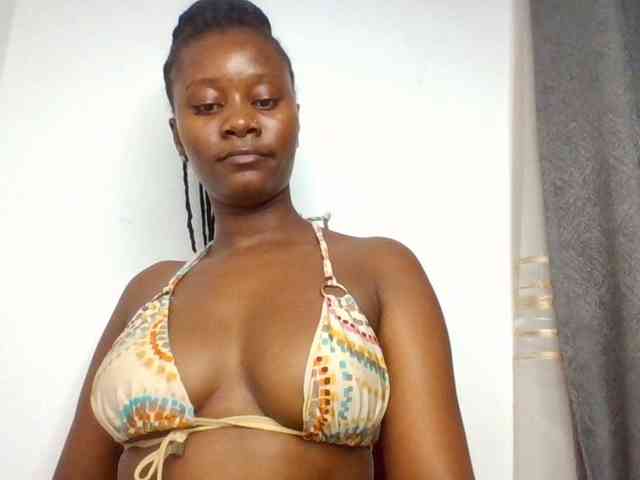 Wetpussieyy webcam